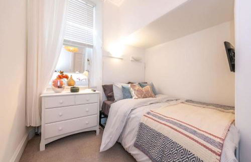 Lovely main door 1 bedroom holiday flat with patio - Foto 4