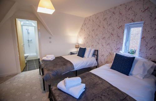 Augusta House - Andover - Photo 29