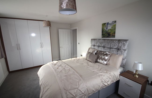 Holden Court - Photo 8