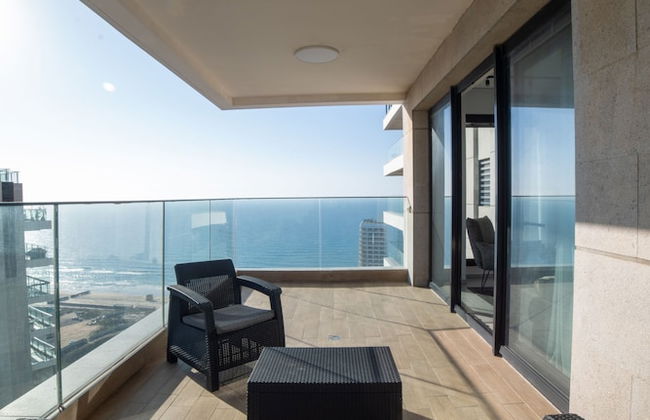 Sea-side 4 BR Apt with Gym - Foto 23