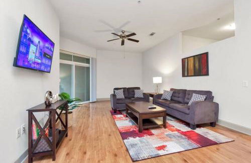 Stylish Open Concept Apt with King Bed, walking distance from NRG Texans Stadium, 1 mile to Med Center, Free Parking - Foto 5