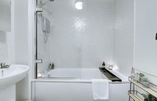 Market House by Spa Town Property - Spacious & Stylish Townhouse with Free Parking Near to Stratford-upon-Avon, Warwick & Solihull - Foto 33