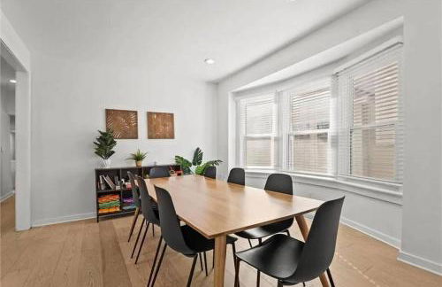 Newly Renovated! Beautiful home with game room. - Foto 9