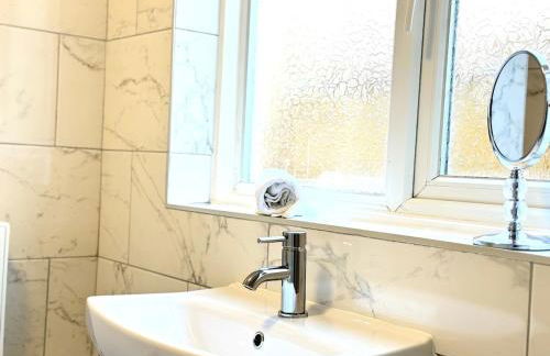 New Southampton Central House - Parking, 6 Beds, Sleeps 9 - City Centre l Cruise Terminal l Great for Contractors, Friends & Families - Foto 17