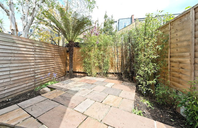 Between the Commons - Foto 18