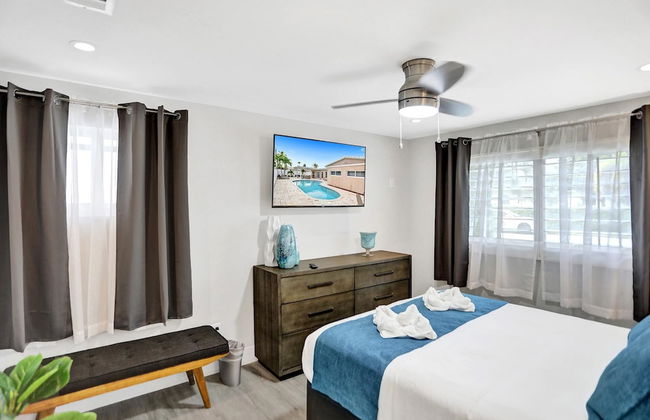 6 BR With Heated Pool Close to Beach - Foto 48