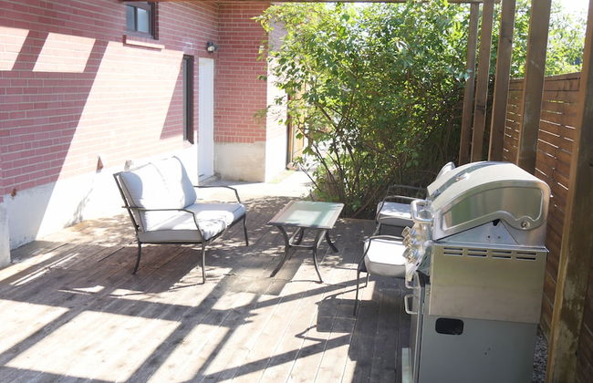 Richview Gardens Suite - Photo 16