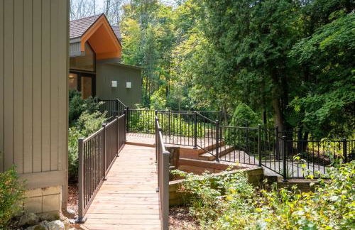 Modern Home Walk to Downtown, Hot Tub & GameRoom - Foto 49