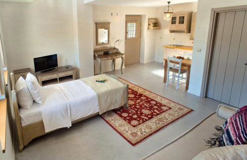 Haones Suites - Photo 17