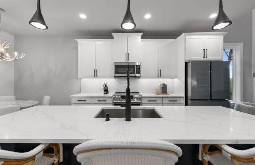 Sapphire Skies - Photo 13