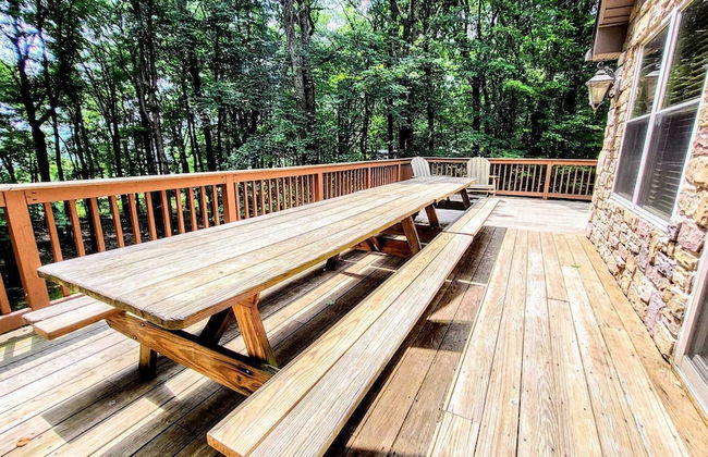 Woodland Oasis by Avantstay Hot Tub, Firepit, Walk to Lake - Photo 48