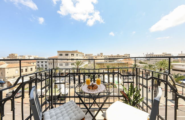 Vintage Charm 1BR Apt w Balcony & View - Foto 32