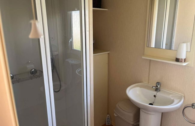 Pets go Free Family 3 Bed Caravan With Decking - Foto 7