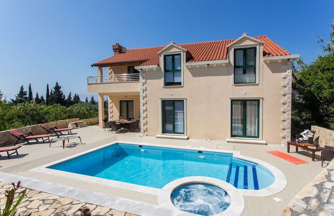 Villa Avoca - Foto 1