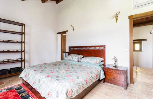 Luxury Villa with Pool, Stunning Location - Foto 17