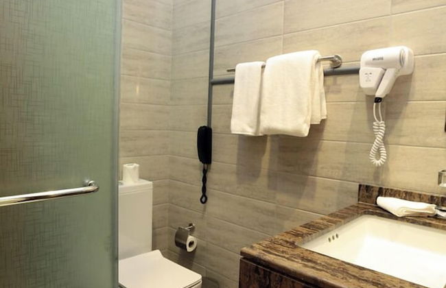 Marbella Executive 2 Bedrooms - Photo 23