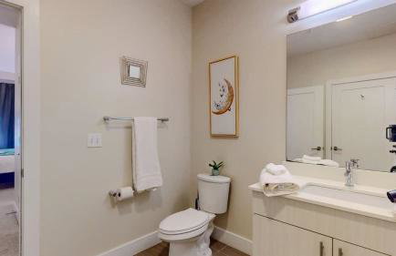 Elegant Home - Photo 17