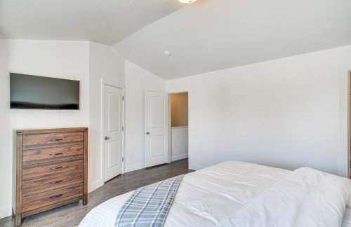 Charming Orem Townhome 5 Mi to BYU! - Photo 13