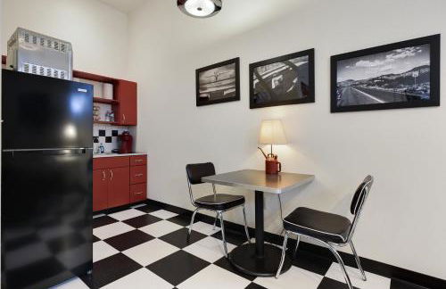 Brunswick Studio 102 - Photo 8