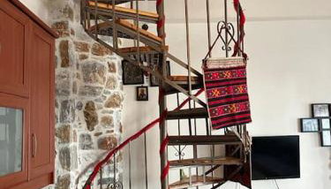 Όμορφο κατάλυμα στην κεντρική πλατεία του χωριού - Foto 4