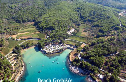 Apartment Alena with terrace and garden Center Jelsa - Photo 46