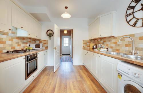 Honeysuckle Cottage - Photo 4