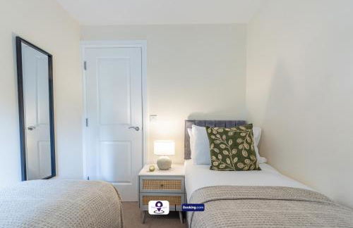 Last-Minute Escapes ! Summer Days l RTM Stay l 4 -Bed House By Finesse Stays Short Lets & Serviced Accommodation Wakefield With Parking, Contractors - Foto 40