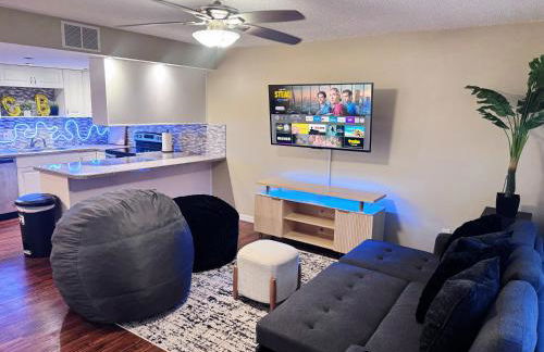 Modern Daytona Condo With Pool - Photo 1