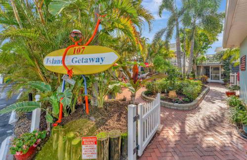 Just Beachy! One bed one bath charmer steps to beach - Photo 17