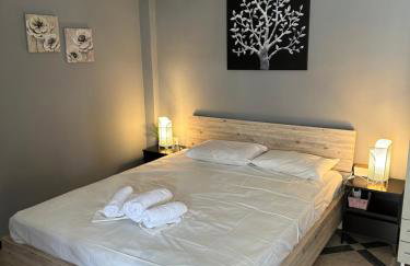 Grey Pearls Apartments - Photo 1