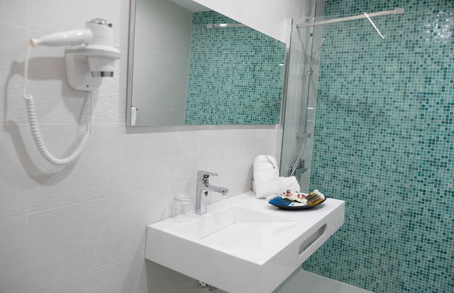 Ohasis Boutique Suites - Photo 33