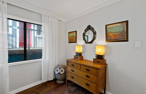 Lakefront, Private dock, ensuite-unit, King bed, Free EV charger, Boat Friendly - Foto 35