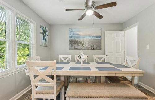Spacious Beach Styled Oasis 3BR 2BA Pet Friendly - Foto 10