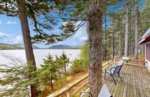 Peaceful 2BR Lakefront Cabin w/ New Dock - Foto 23