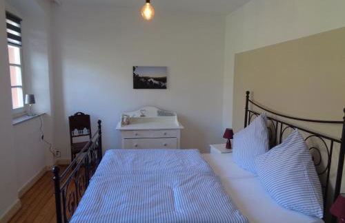 Ferienwohnung Altes Pfarrhaus mit Flair und Jufferblick - Foto 8