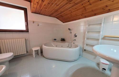 La Mansardina sul lago Mountain Lake Iseo Hospitality - Photo 6