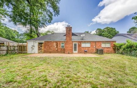 Fenced Yard Centrally Located-Parkway Village Pad - Foto 36