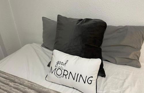 Piso Grande Amplio para grandes grupos 4 Dormitorios 2 baños,Asc 4AC y WIFI - Photo 23