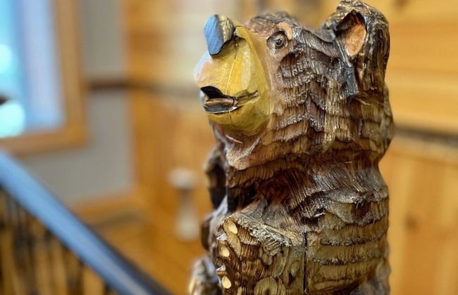 Nature lovers dream! Steps from fishing plus 140 acres of hiking! 4 Bedroom Home by RedAwning - Foto 26