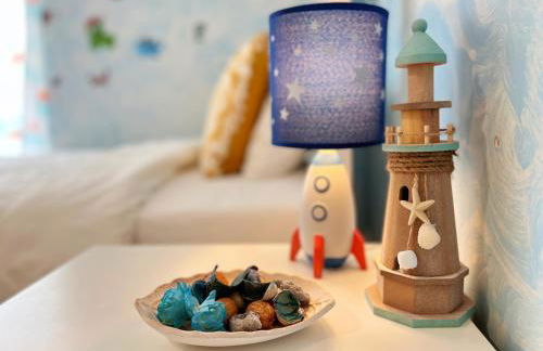 Cozy fairytal garden apartment, Family Friendly, Free parking, 15 Min to Airport - Foto 1