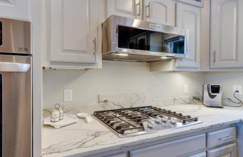 Lakefront Townhome with Dock 6 Mi to Blue Ridge! - Photo 9