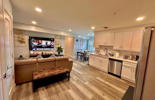 The Classy Suite - 2BR with Free Parking - Foto 5