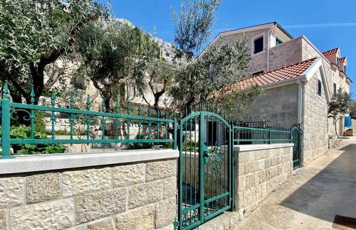 Waterview Apartments - Koru Apartment and pool - Photo 46