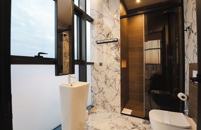 DISTRICT boutique - Photo 3