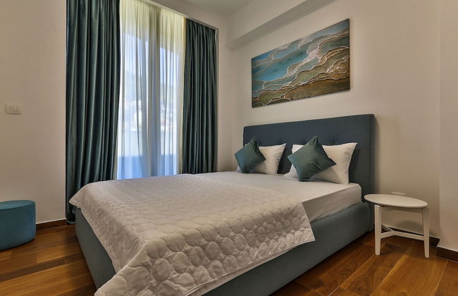 ROYAL GARDENS Apartments - Photo 27