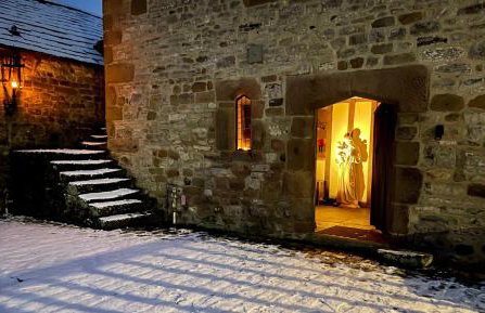 Derbyshire Chapel for 6 at Harthill Hall private hot tub 8am - 10pm plus private daily use of indoor pool and sauna 1 hour - Photo 7