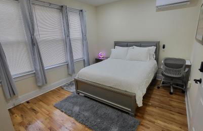 OoohLaLa! 2 Beds and 2 Full Baths w/Free Parking - Foto 33