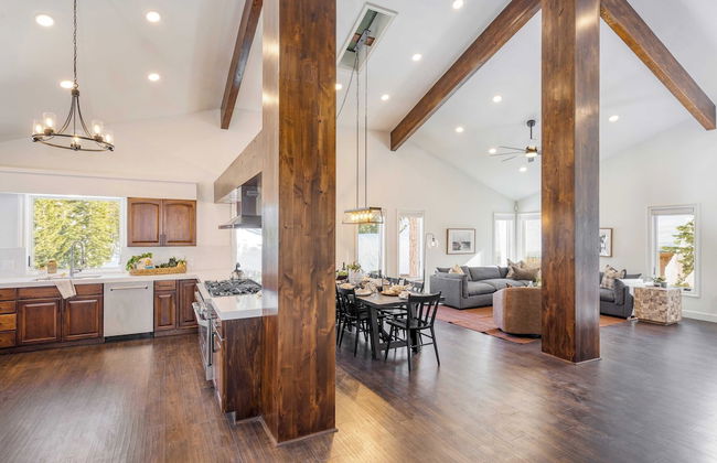 Explorer by Avantstay Close to Slopes! Game Room, Guest Suite, Hot Tub - Photo 19