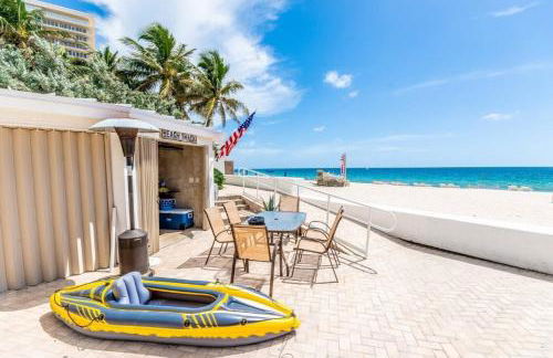 Stylish Beachfront Condo with Balcony & Ocean View - Foto 98