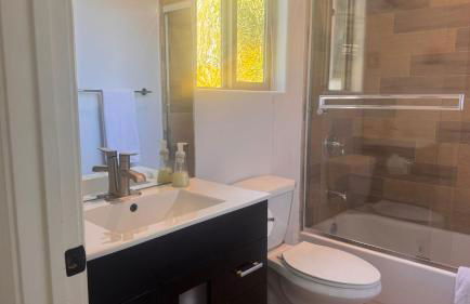 LA Dream Gem - Beautiful Home with Spa - Foto 44